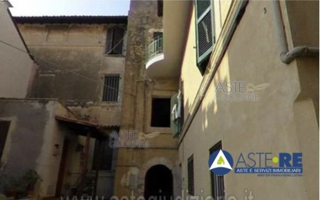 Foto Appartamento in via Curtatone, Terracina Centro Storico di 83 m²