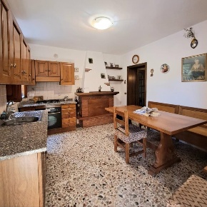 Foto Villa unifamiliare a Massarosa di 100 m² con 5 locali in vendita