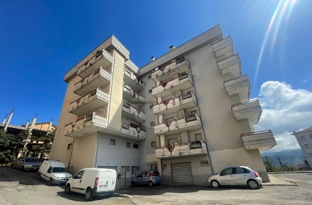 Foto Appartamento in Via Madre Teresa di Calcutta, Acri Centro di 122 m²