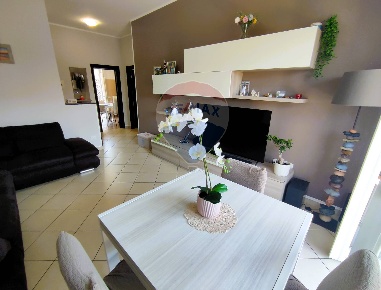 Foto Appartamento in via Montelungo, Como Como Sole di 89 m² con 3 locali