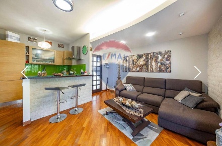 Foto Appartamento in via Vampolieri, Aci Castello Centro di 69 m²