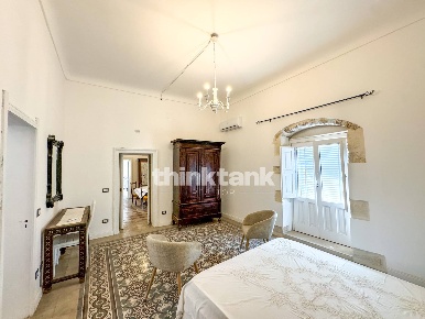 Foto Appartamento in Via Antonio Sofia, Noto Centro di 120 m² con 7 locali