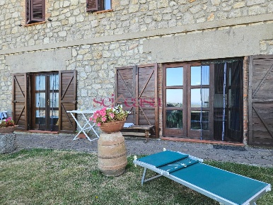 Foto Villa singola a Roccastrada Centro di 270 m² con 8 locali in vendita