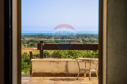 Foto Villa singola in Strada Vicinale Lizzos, Sassari Ottava di 198 m²