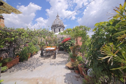 Foto Attico in vicolo de bovari, Roma Campo de' Fiori di 144 m² in vendita