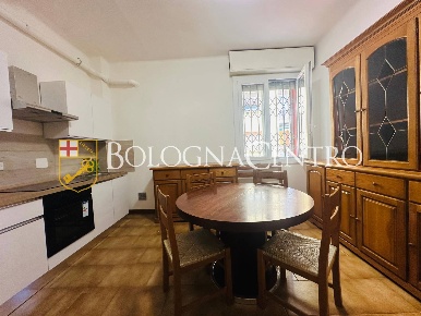 Foto Appartamento in Via Giacomo Puccini, Bologna Savena di 93 m²