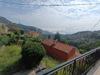 Foto Case semi ndipendenti a Montignoso Zona Collinare Palatina di 90 m²