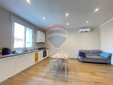 Foto Casa indipendente in Via Imbriani, Cinisi Centro di 191 m² in vendita