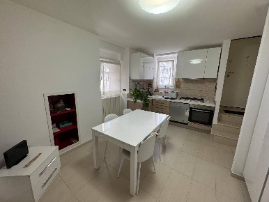 Foto Case indipendenti a Fermo di 90 m² con 4 locali in affitto