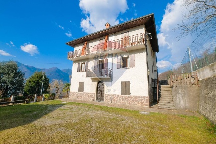 Foto Appartamento a Bracca Centro di 90 m² con 3 locali in vendita