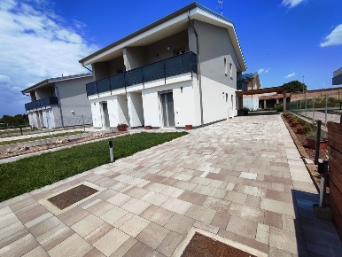 Foto Villa bifamiliare a Pontecchio Polesine di 154 m² con 7 locali