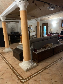 Foto Rustico in VIA FOSSETTA OVEST  11, Soliera di 320 m² con 10 locali