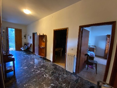 Foto Casa indipendente a Pistoia di 125 m² con 5 locali in vendita