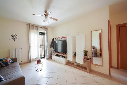 Foto Appartamento in Via Emilia  10, Palo del Colle Centro di 80 m²