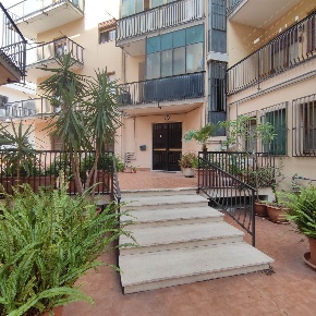 Foto Appartamento in Via Quintino Sella 75, Giarre Centro di 148 m²