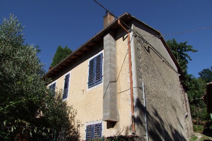 Foto Villa unifamiliare a Dicomano di 76 m² con 5 locali in vendita