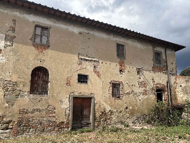 Foto Rustico a Reggello Montanino di 500 m² con 15 locali in vendita