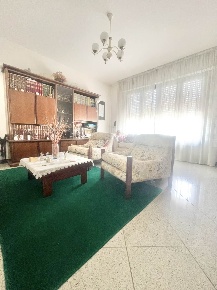 Foto Villa unifamiliare a Massarosa Massarosa Paese di 400 m² con 10 locali