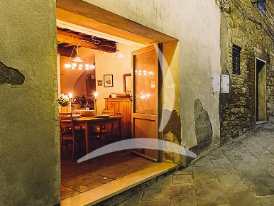 Foto Casa indipendente a Rapolano Terme Centro di 113 m² con 6 locali