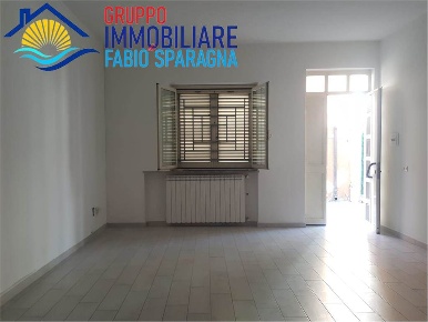 Foto Appartamento in via caravaggio, Cellole Centro di 100 m² con 4 locali