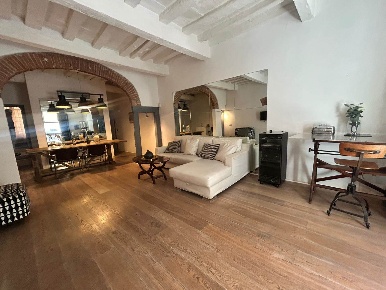 Foto Appartamento a Firenze San Frediano di 100 m² con 3 locali in vendita