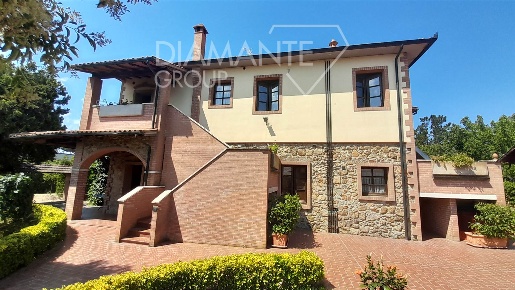Foto Agriturismo a Follonica Cassarello, Senzuno, Salciaina di 515 m²