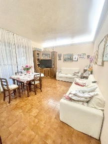 Foto Casa indipendente a Massarosa Massarosa Paese di 200 m² con 7 locali