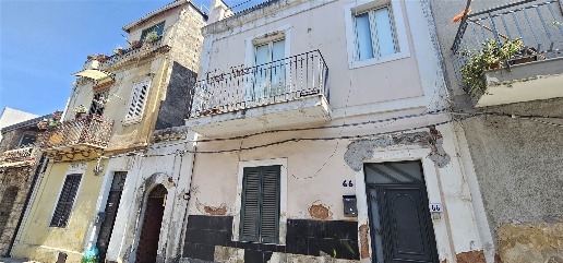 Foto Case semi ndipendenti in Via Castromarino  68, Catania di 171 m²