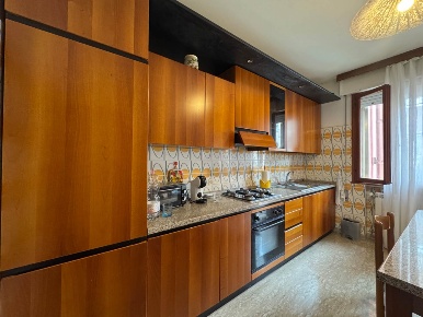 Foto Appartamento a Chioggia Sottomarina di 140 m² con 6 locali in vendita