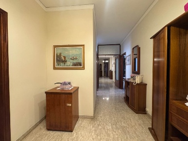 Foto Appartamento a Chioggia Sottomarina di 140 m² con 6 locali in vendita
