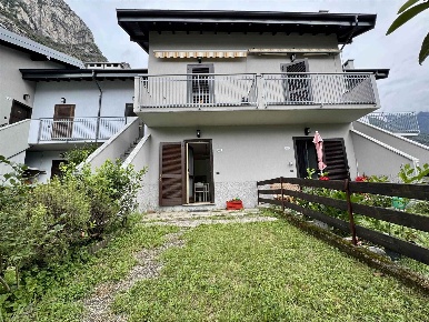 Foto Appartamento in Via Piave 202, Novate Mezzola Centro di 76 m²