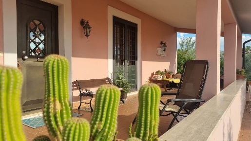 Foto Villa unifamiliare a Poggio Mirteto San Valentino di 152 m² in vendita