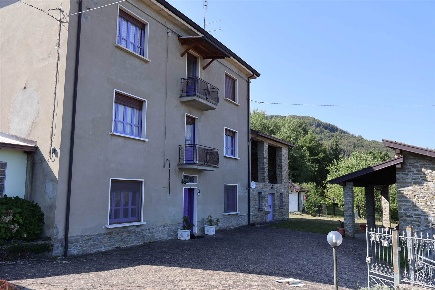 Foto Casa indipendente a Farini di 200 m² con 5 locali in vendita
