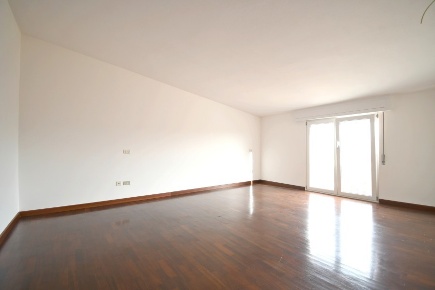 Foto Appartamento a Quartu Sant'Elena Quartu di 107 m² con 4 locali
