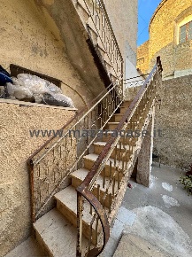 Foto Casa indipendente a Mazara del Vallo di 85 m² con 7 locali in vendita