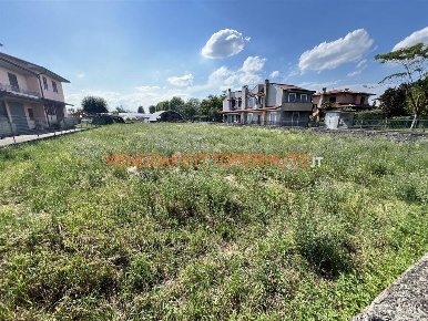 Foto Terreno edificabile in VIA G. PUCCINI, Lurano di 1080 m² in vendita
