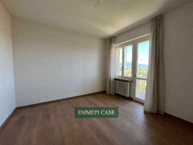 Foto Attico a Mondovì Piazza di 160 m² con 7 locali in vendita