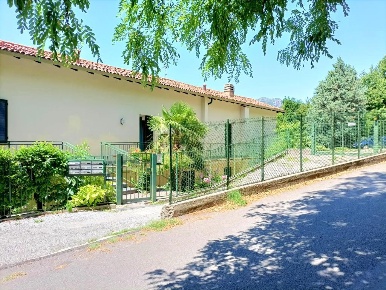 Foto Appartamento in via balassi, Galbiate Centro di 55 m² con 2 locali