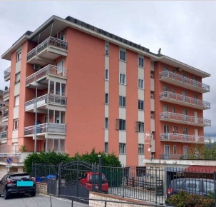 Foto Appartamento in Via Pecorara 7, Arenzano Centro di 125 m² con 5 locali