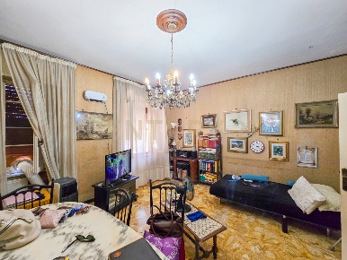 Foto Appartamento in Via Trento 7, Orbetello Centro di 90 m² con 5 locali