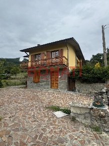 Foto Villa unifamiliare in Località Castello 11, Comano di 320 m²