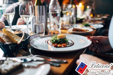 Foto Attività commerciale in Via Armando Fabri, Alatri Centro di 250 m²