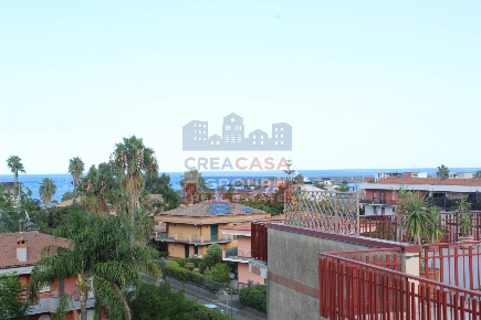 Foto Appartamento in via Torrente Malorato, Mascali di 150 m² con 6 locali