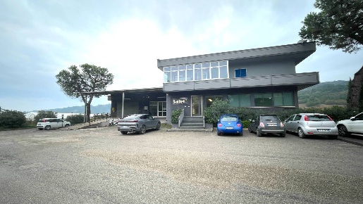 Foto Laboratorio in Contrada Tesino, Ripatransone di 2000 m² in vendita