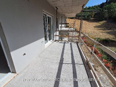 Foto Appartamento a Ascoli Piceno di 95 m² con 6 locali in vendita