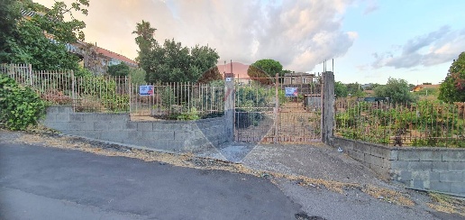 Foto Terreno residenziale in VIA ACICASTELLO, Pedara Centro di 1082 m²