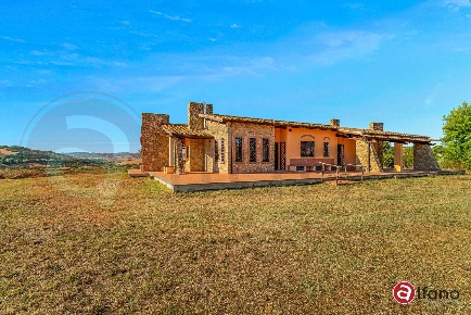 Foto Villa singola in Località Santarello, Manciano di 456 m² con 20 locali