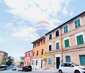 Foto Appartamento a Ancona Adriatico di 60 m² con 3 locali in vendita