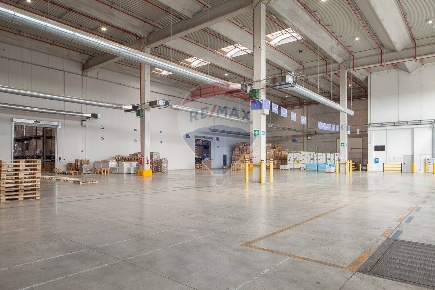 Foto Capannone industriale a San Giuliano Milanese Laghetto di 19100 m²