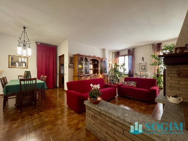 Foto Appartamento in via giotto, Albese con Cassano di 130 m² con 3 locali